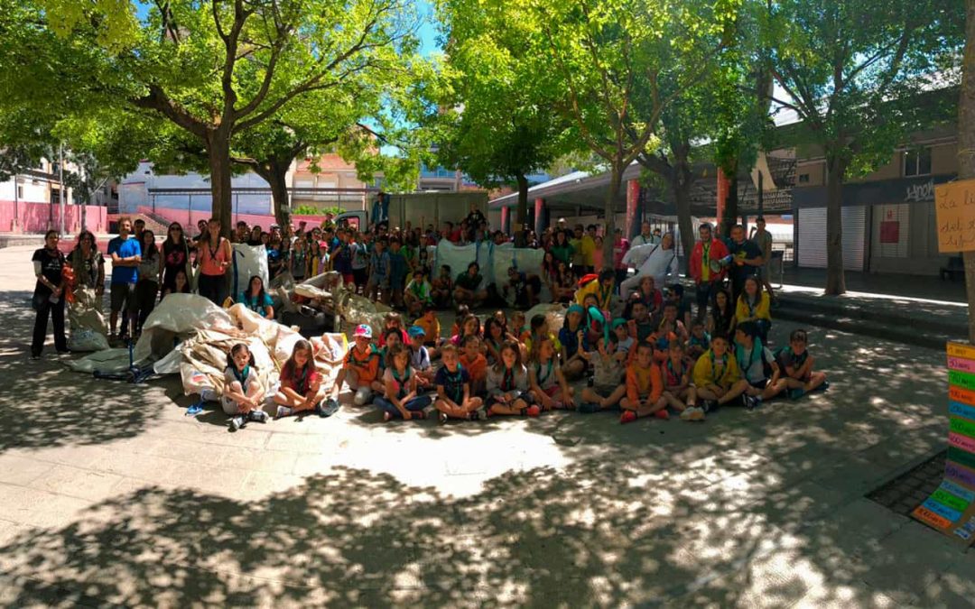 Macrobatuda d’entitats contra el plàstic a tota la ciutat de Tàrrega